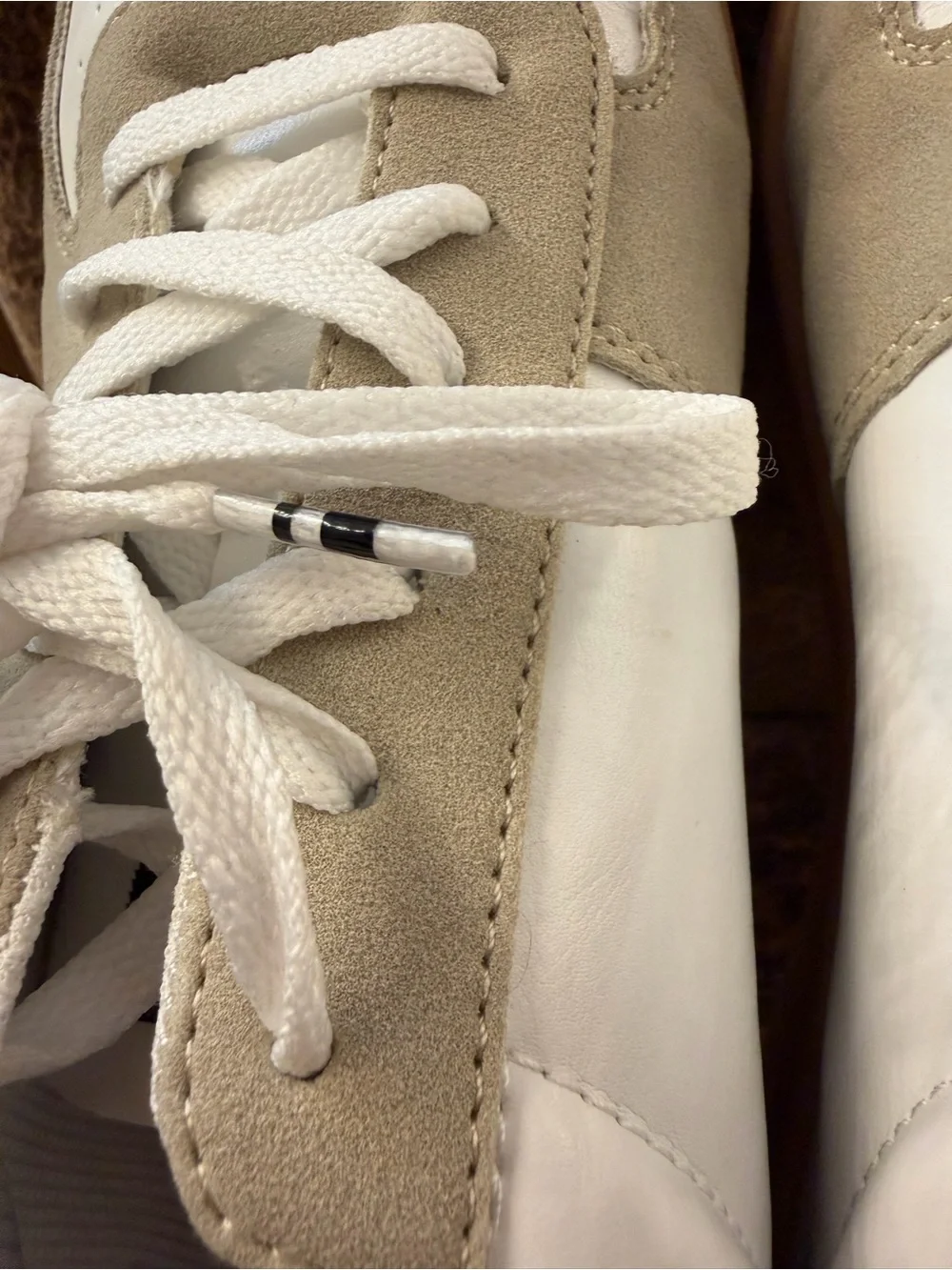 Ben Sherman White, Black & Tan Low-Top Sneakers